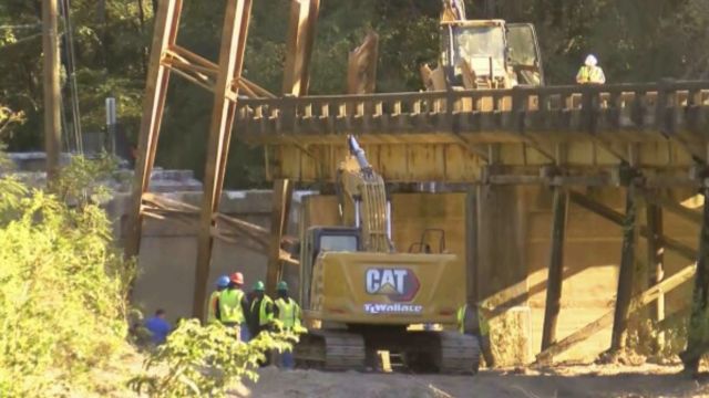 Mississippi Bridge That Was Being Taken Down Falls Down, Killing Three and Hurting Four Others