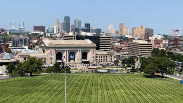 Nickel-Sized Hail Expected as Thunderstorms Headed for Kansas City Area Thursday