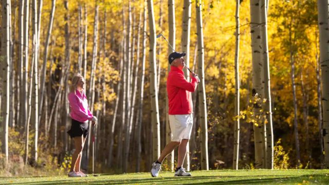 Warmer October Boosts Business for Local Golf Courses