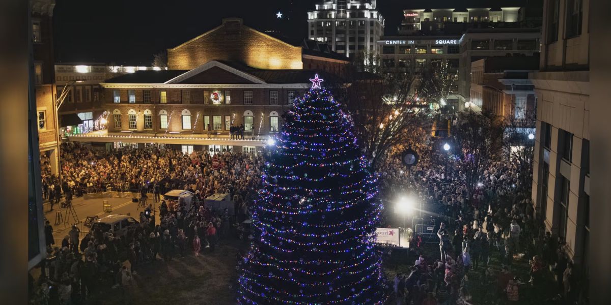 Tree Lighting Ceremony Launches Dickens of a Christmas Holiday Celebration