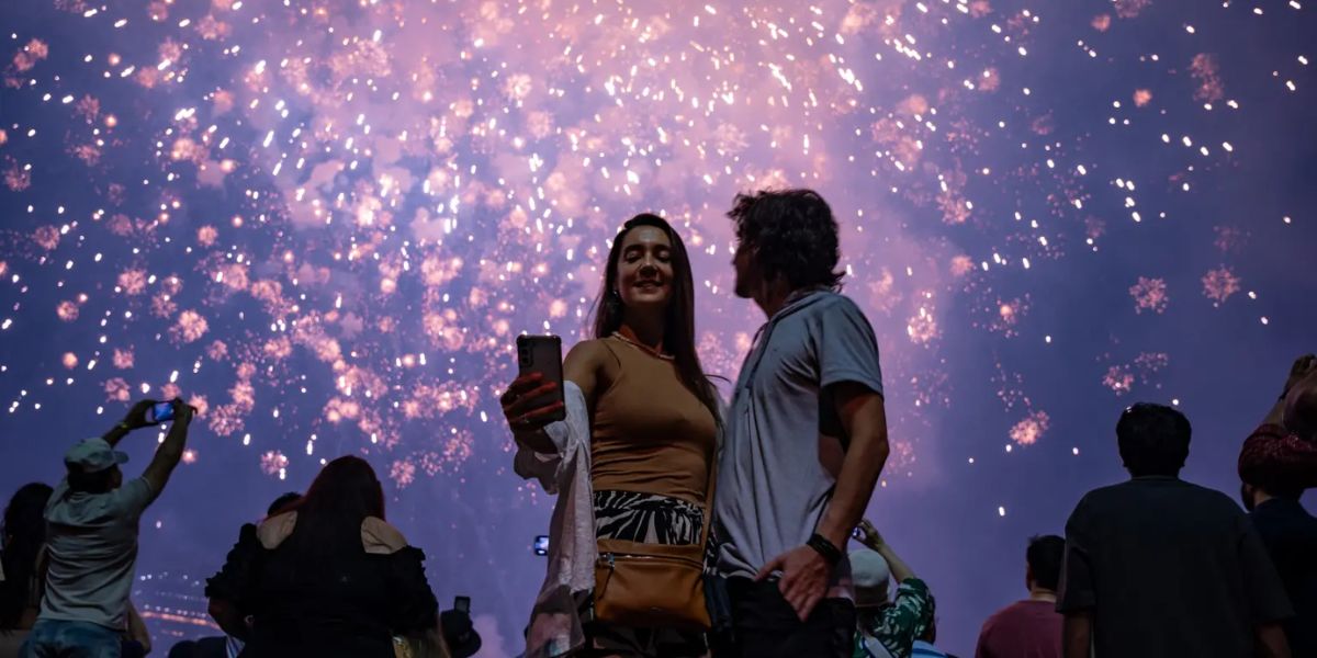 New York Lights Up the Sky: Macy’s 4th of July Fireworks Show Leaves ...