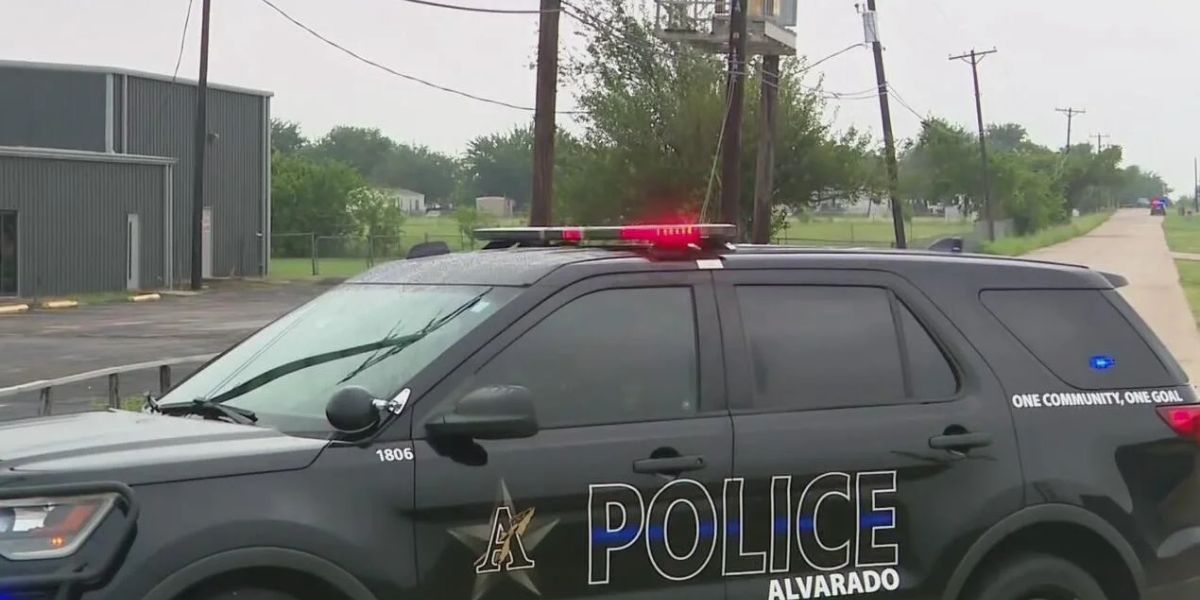 Officer Attacked in ICE Facility in Texas, 8 Suspects in Custody