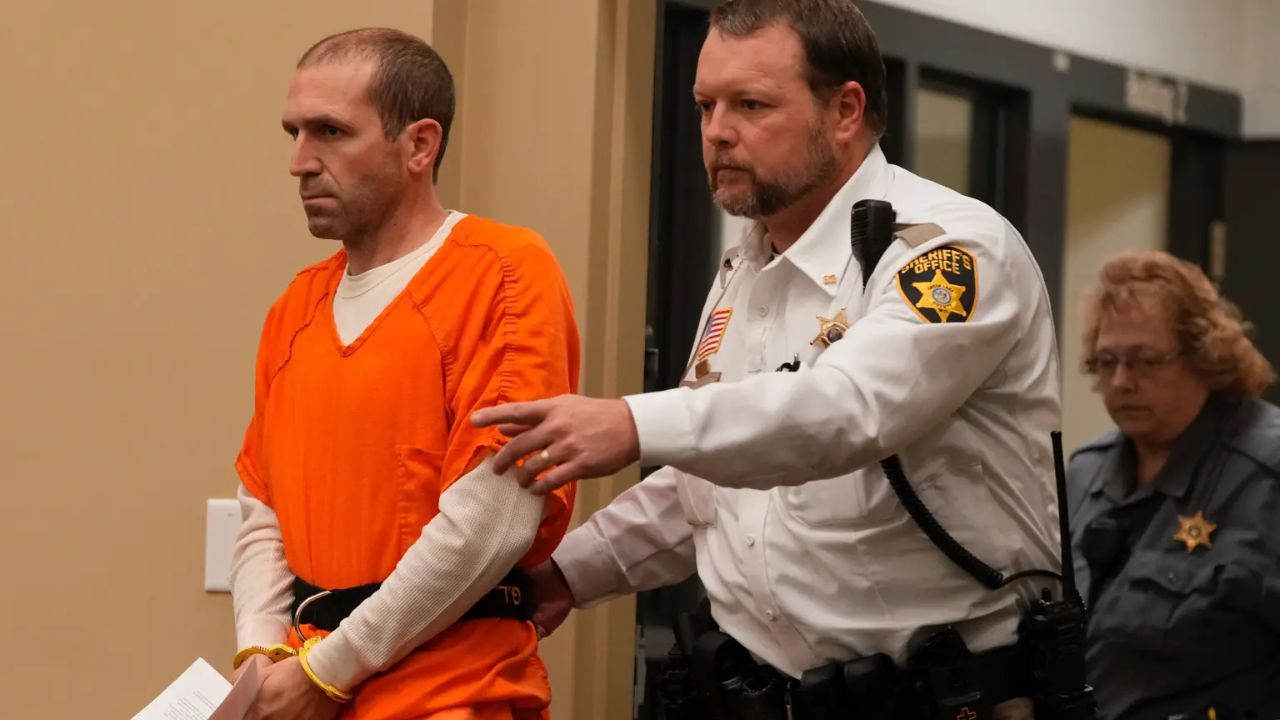 Wisconsin Father Who Faked His Death on Kayak Trip Sentenced to 89 Days in Jail