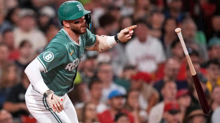 Trevor Story gives Red Sox MLB-best 10th walk-off win of season and a 2-1 victory over Marlins