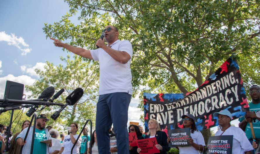 ‘Mutually assured destruction’: Fort Worth Rep. Veasey praises California redistricting plan