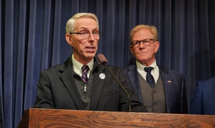 Illinois Business Climate Struggles as Legislator Warns State Policies Are Driving Investment Away