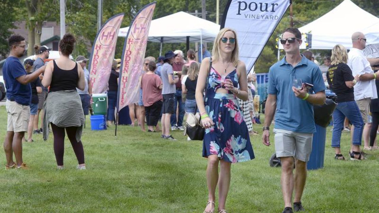 Vintage Illinois Wine Festival 2025 Full Schedule, Admission Info, and Grandstand Events