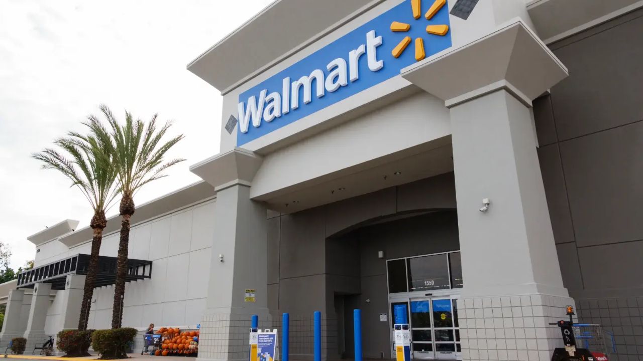 Government Shutdown Threatens $2 Billion Hit to Walmart as SNAP Funds Pause