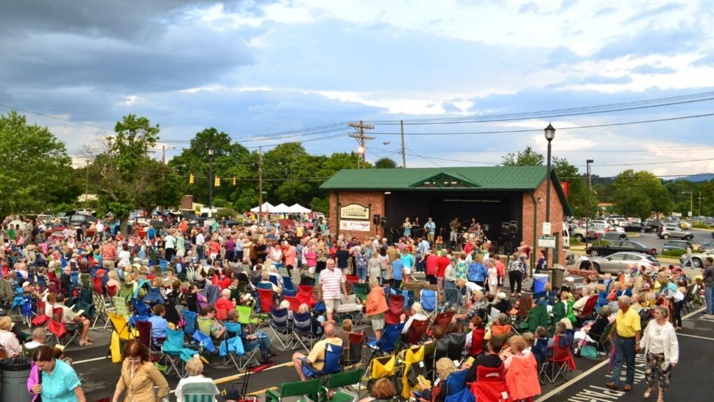 Hendersonville Fall Festival 2025 Full Schedule, Admission Info, Grandstand Events and Performances (1)