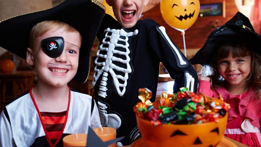 Warsaw Spooktacular Trick-or-Treating Event 2025 Full Schedule, Admission Info, Parades and Vendors (1)