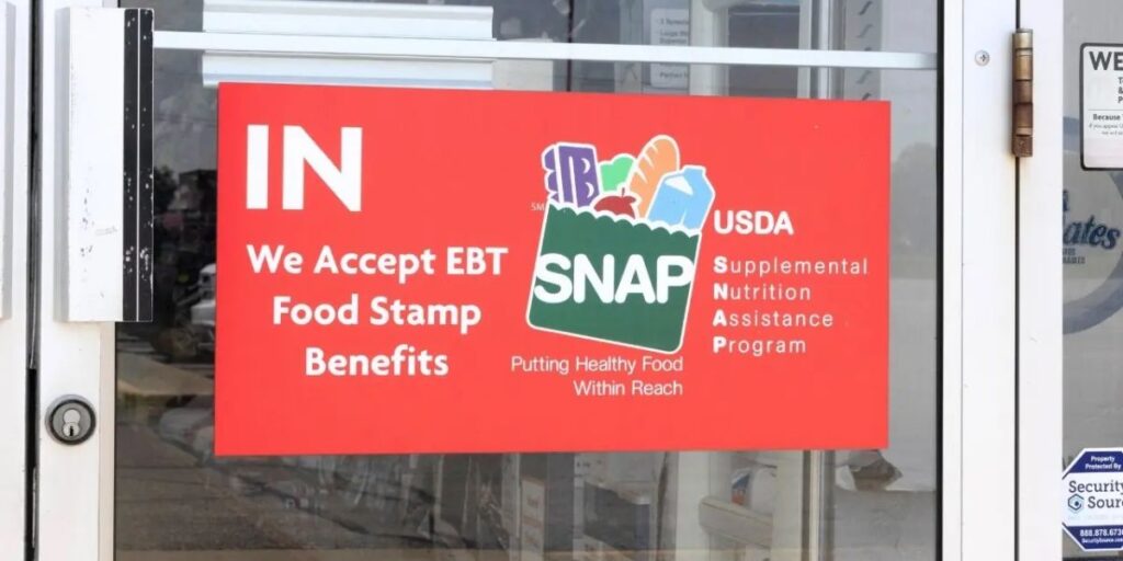 21 States Sue Trump Administration Over SNAP Guidance Affecting Legal Immigrants (1)