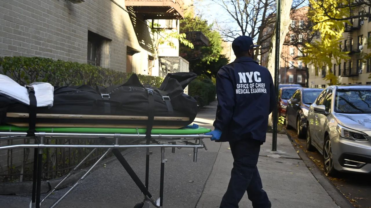 80-year-old Manhattan Man Fatally Stabbed by Roommate He Took In Just Days Earlier; Perpetrator, 45, Arrested (1)