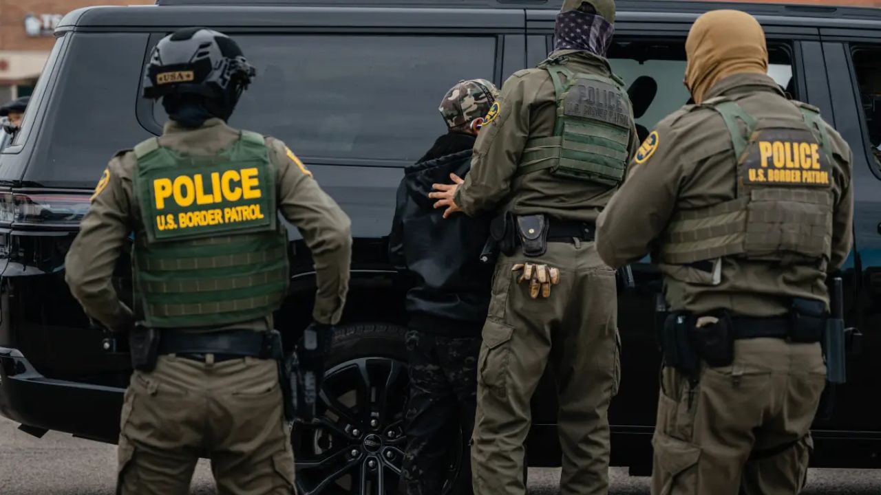 Court Orders 600+ ICE Detainees Freed in Illinois, DHS Condemns Ruling