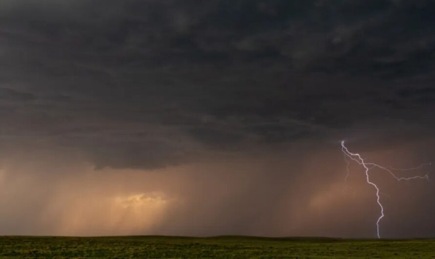 Missouri Fall Storm Causes Hail, High Winds; Authorities Advise Precautions