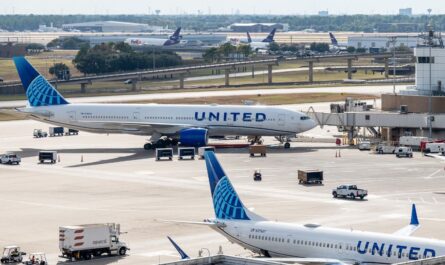 United Flight Makes Emergency Landing in St. Louis After Bomb Threat; Passenger Detained