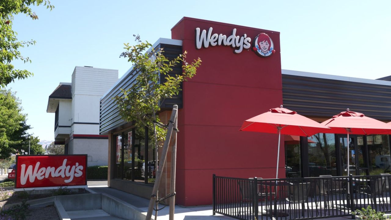 Wendy’s to Close Hundreds of Underperforming Restaurants Amid Consumer Spending Slowdown