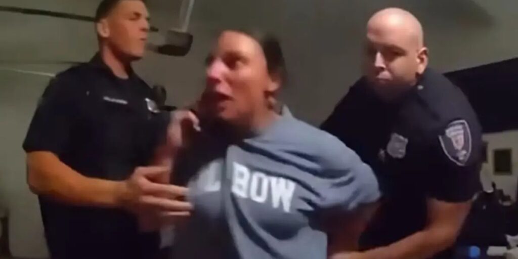 New Jersey Man Pleads Guilty to Sexual Assault on Flight from Los Angeles to Philadelphia (1)