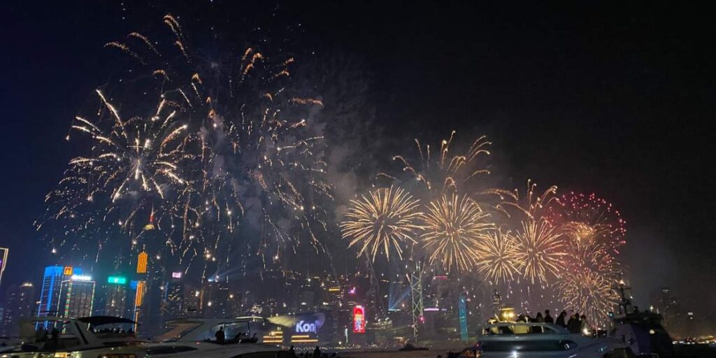 New Year Fireworks Phoenix 2025 Downtown Show Details, Viewing Areas, and Nearby Events (1)