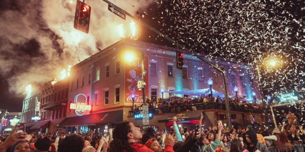 New Year’s Eve 2025 in Memphis Fireworks, Parties & Beale Street Celebrations