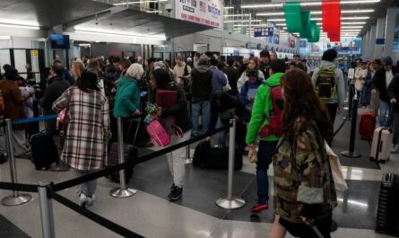Thanksgiving Travel Chaos Winter Storm Causes Thousands of Flight Delays Across U.S.
