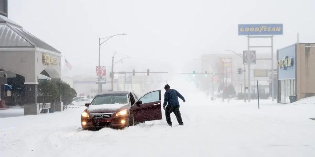 Historic Winter Storm Sweeps Across U.S., Bringing Snow, Ice, Power ...