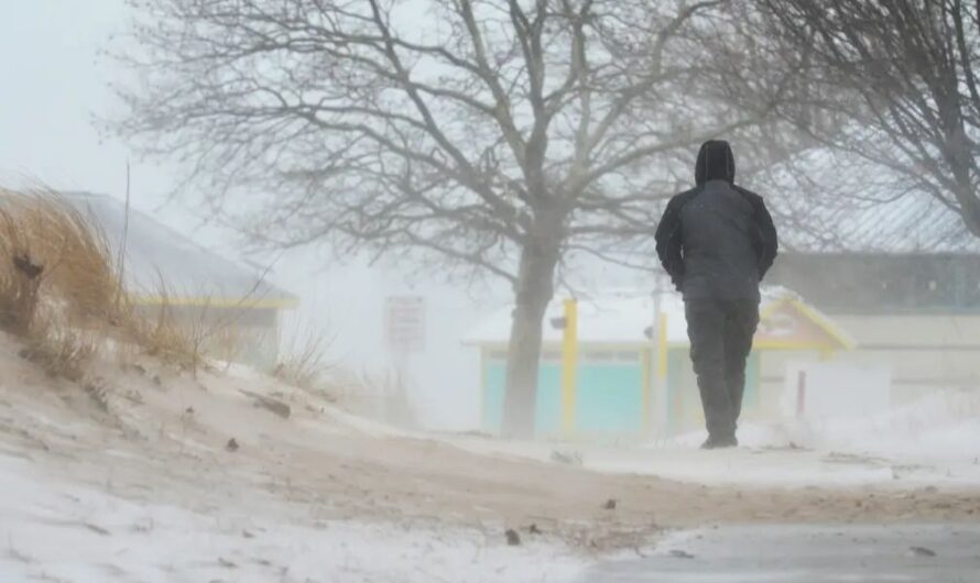 Light Snow Possible Along I-95 Corridor From Washington, D.C. to Boston Through Holiday Weekend