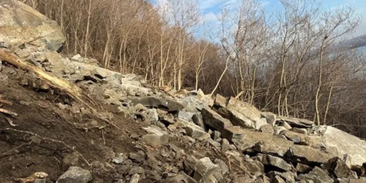 Trail Closed at Palisades Interstate Park Following Rockslide Over Hudson River