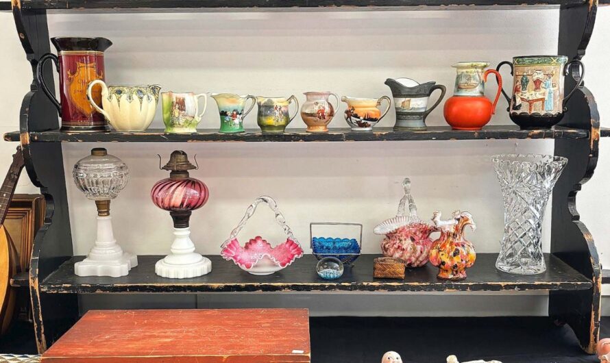 Dover Flea Market, NH 2026: Event Details, Dealers, Antiques & What to Expect