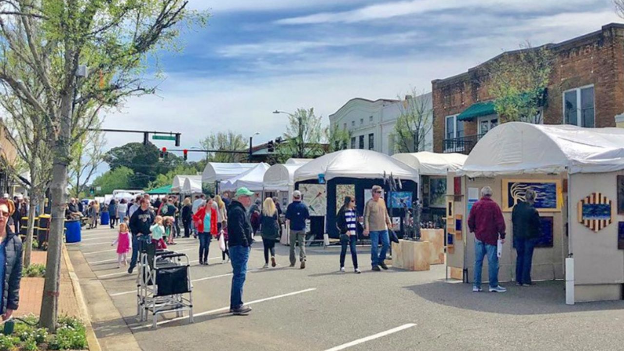 Fairhope Arts and Crafts Festival Returns in 2026 With 200+ Artists, Live Entertainment and Free Admission
