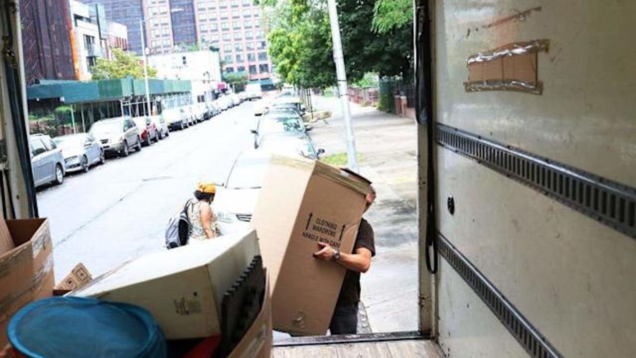 Florida Migration Slows Dramatically as Fewer Americans Choose the Sunshine State, Census Data Shows