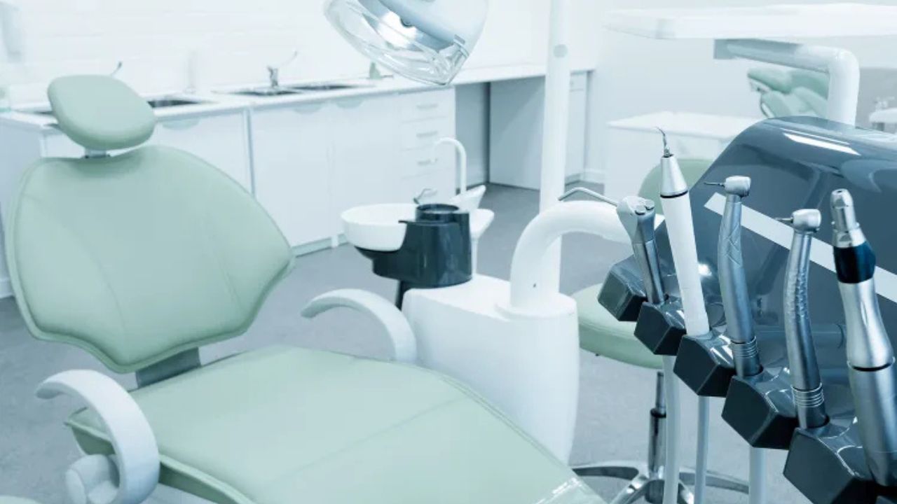 New Jersey Woman Arrested After Allegedly Performing Root Canal Without a Dental License