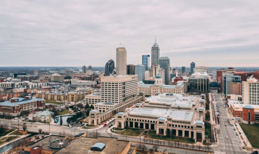 These Indiana Towns Have the Most Walkable Downtowns—And They’re Perfect for Exploring on Foot