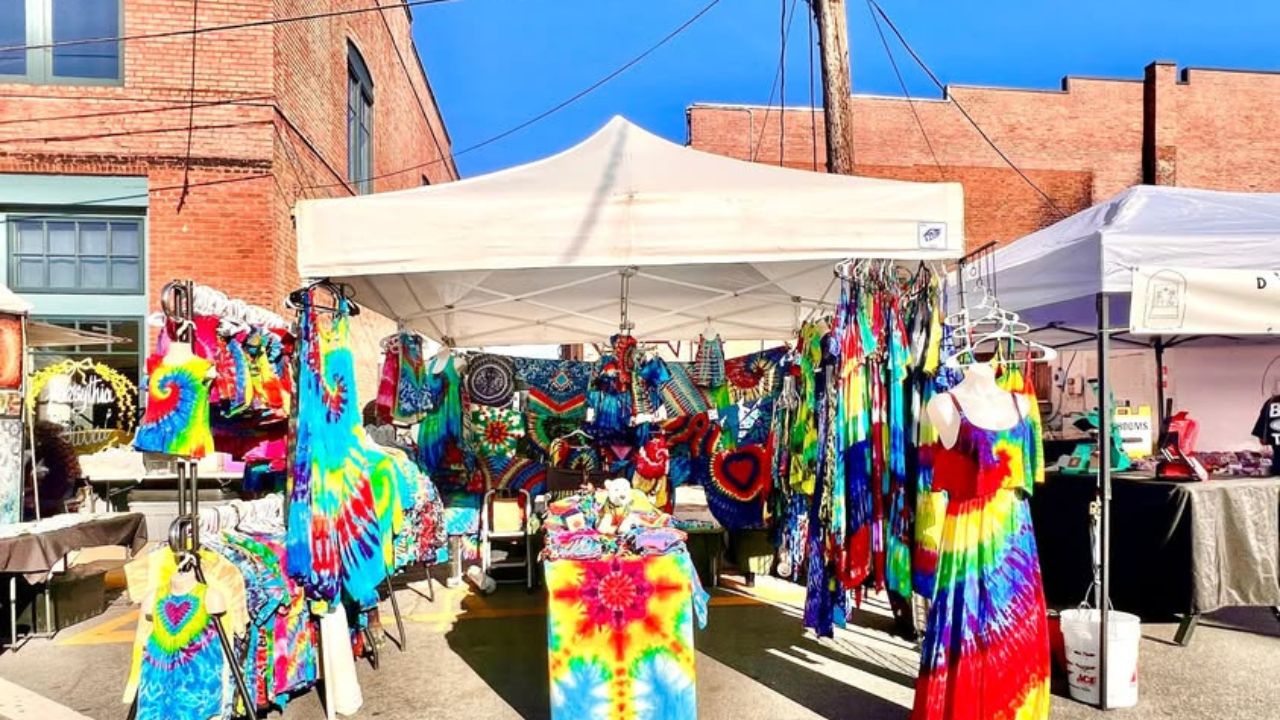 This Hidden Tennessee Artisan Market Is Packed With Unique Finds, Local Goods & Handmade Treasures