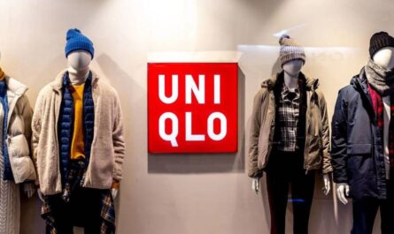 Uniqlo Is Back in Chicago—And Opening Weekend Comes With Freebies, Discounts and Big Crowds