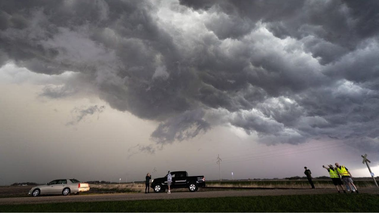 Severe Storm Alert Tornado Risk Builds Across Plains—Multi-Day Outbreak Could Impact Millions