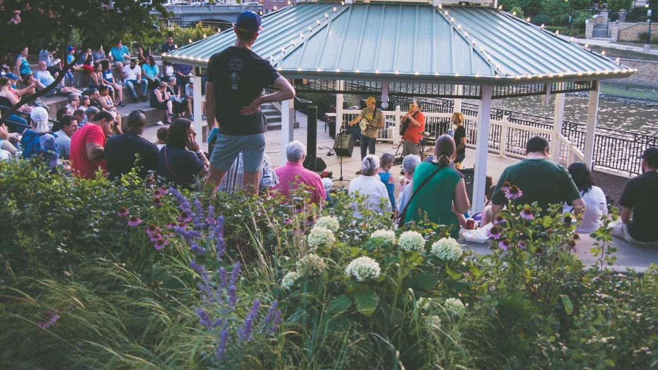 Alley Art Festival 2026 in Aurora, IL Date, Venue, Local Artists, Music, and Food