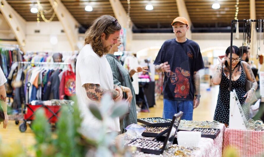 Saint Petersburg Summer Flea Market 2026 in Saint Petersburg, FL: Date, Local Vendors, Vintage Finds, and Event Details