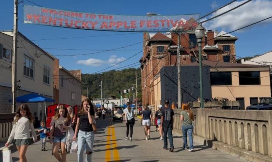 Paintsville Apple Festival 2026 in Paintsville, KY: Dates, Downtown Location, Food, Parades, and Family Activities
