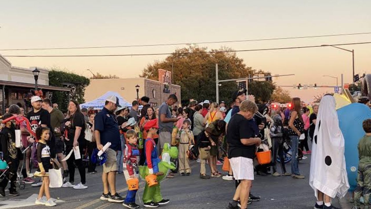 Halloween Events in Berkeley, CA 2026 Time, Trick-or-Treating, Haunted Attractions and Family-Friendly Activities