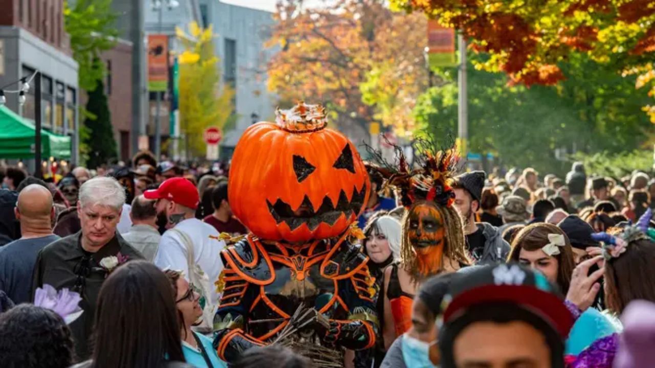 Halloween Events in Salem, MA 2026 Haunted Happenings, Dates Halloween Events, Road Closures, and Weekend Plans