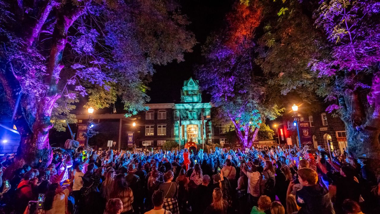 Halloween Events in St. Helens, OR 2026 Halloweentown Dates, Times, The Great Pumpkin, and Attractions