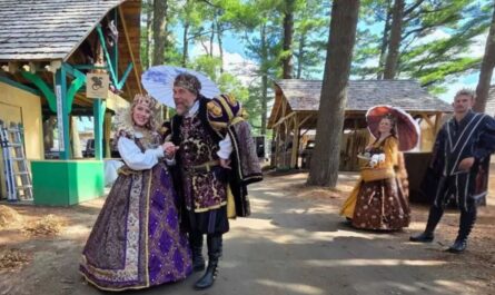 King Richard’s Fall Faire 2026 in Carver, MA Dates, Festival Site, Entertainment, Vendors, and What to Expect