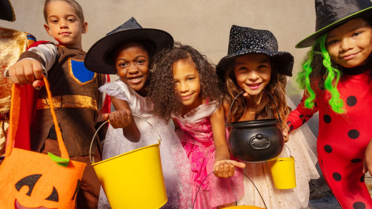 Mesa Trick-or-Treat Times 2026 Halloween Hours, Events and What Families Should Know