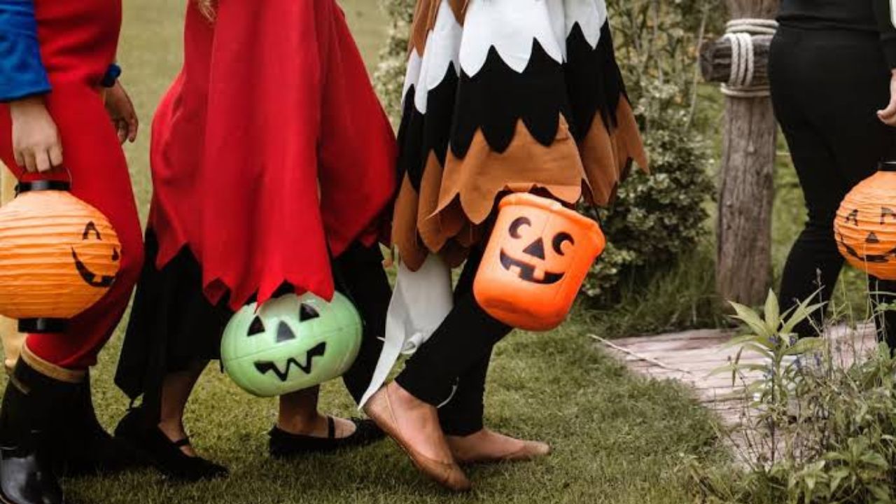 Orlando Trick-or-Treat Times 2026 Halloween Hours, Events and Local Schedule