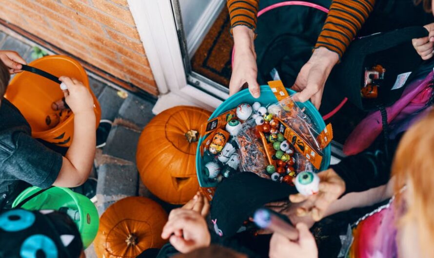Phoenix Trick-or-Treat Times 2026: Halloween Date, Hours and What Parents Should Know