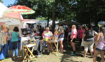 Portage Holiday Craft and Vendor Fair 2026 in Portage, WI: Date, Hours, Activities, and What to Expect